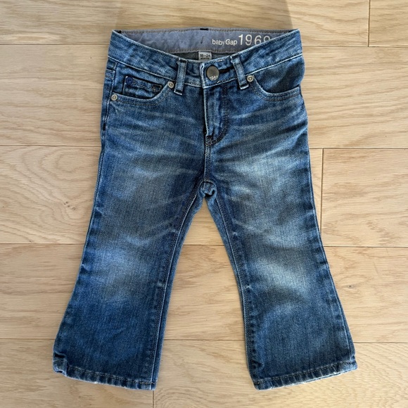 Baby GAP Blue Denim Jeans for Kids • Size 18-24 Months - Picture 1 of 2